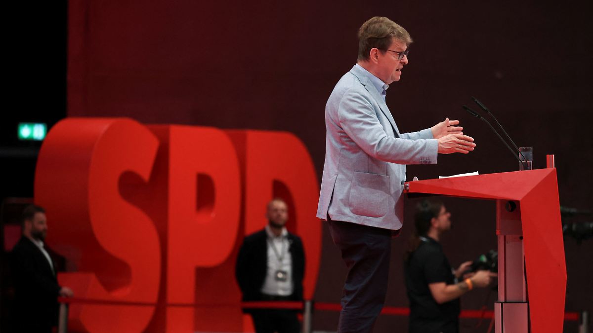 Stegner sorgt für Zoff bei SPD: Der Blutdruck steigt, wenn es um Frieden, Putin und Russland geht