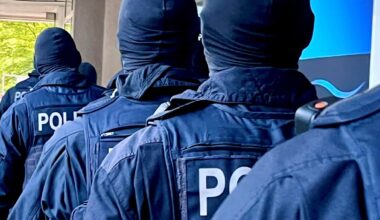 Razzia in Hamburg: Bande fälscht Pässe, ID-Karten, Führerscheine und Meldebescheinigungen