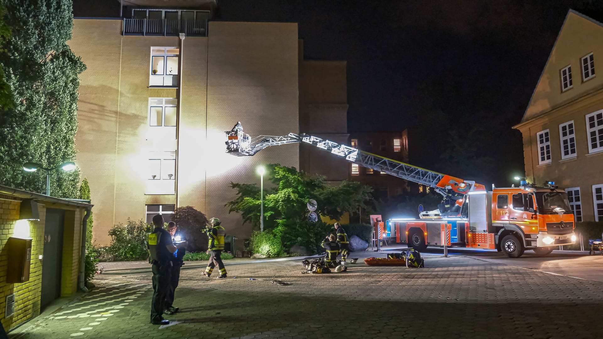 2025-06-01 Tote und verletzte bei Feuer im Marienkrankenhaus