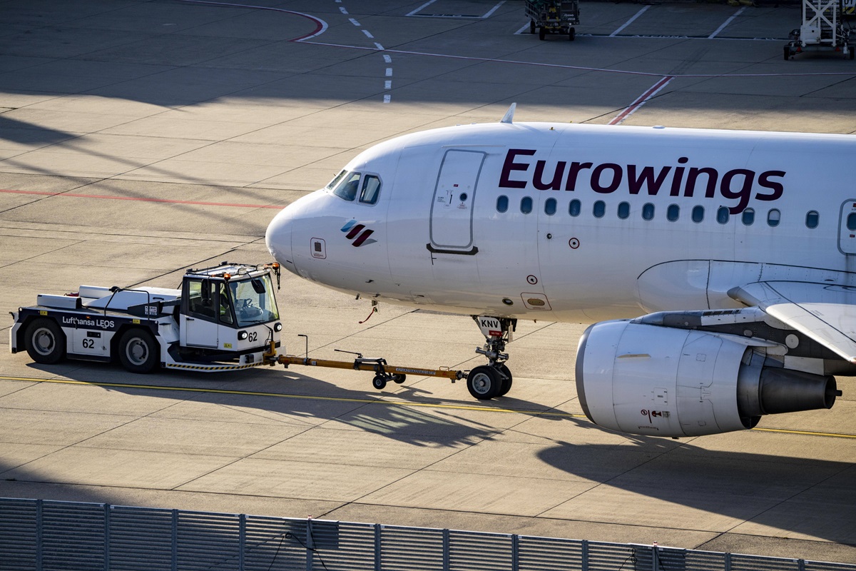Flieger will am Flughafen Düsseldorf starten – Mitarbeiter schlägt Alarm