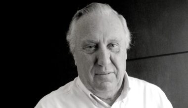 "Outsider": Die Autobiografie von Frederick Forsyth von 2015 | NDR.de - Kultur