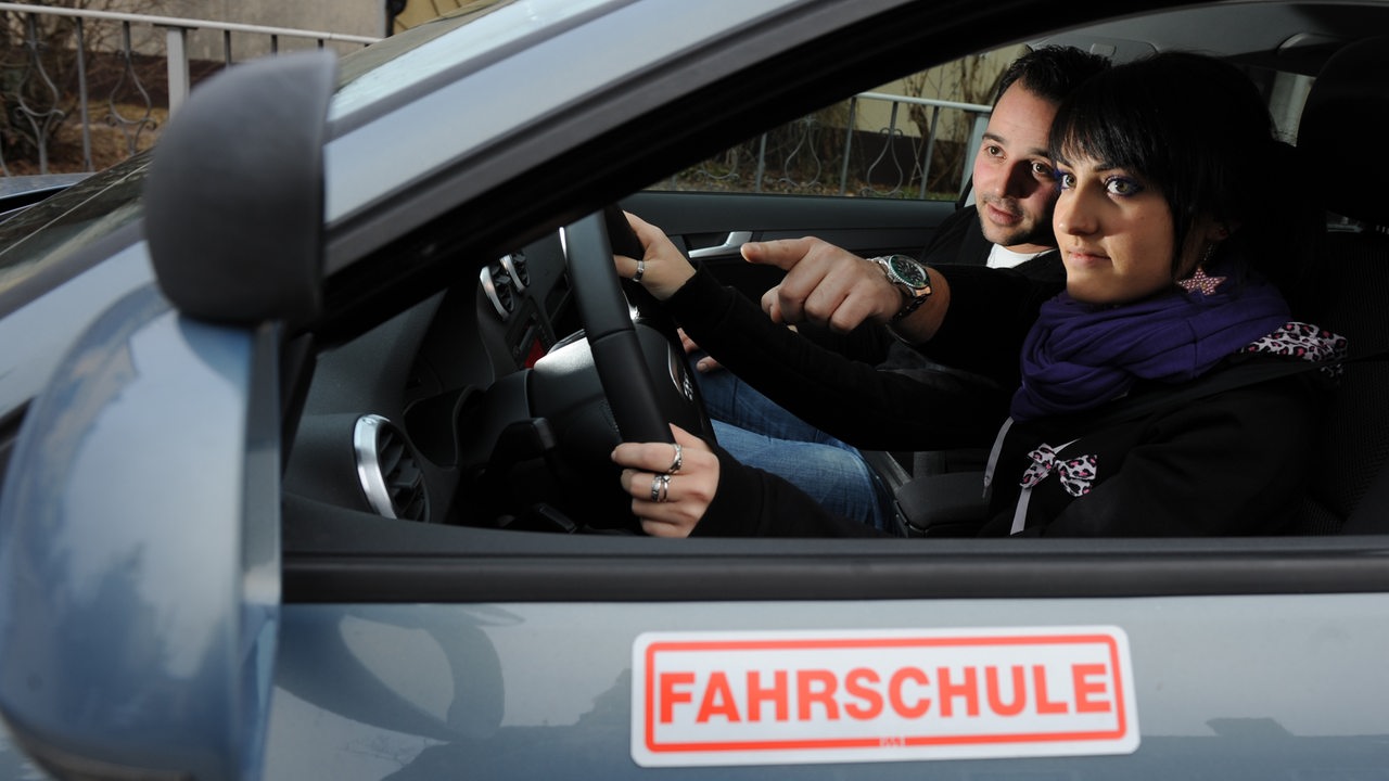 Preis, Prüfung, Durchfallquote: Was Sie zum Führerschein wissen müssen
