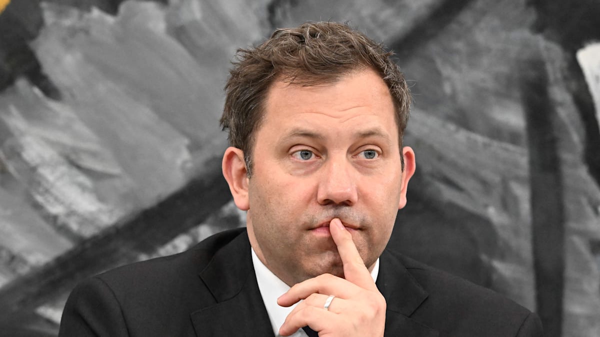 Klingbeil bringt umfassende Steuersenkungen für Unternehmen auf den Weg