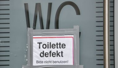 Keine Toiletten am Bahnhof Dammtor – Fahrgäste verärgert