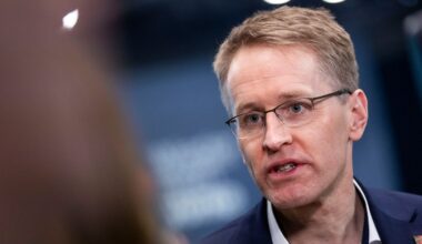 Ministerpräsident Günther: Social-Media-Verbot für unter 16-Jährige | NDR.de - Nachrichten