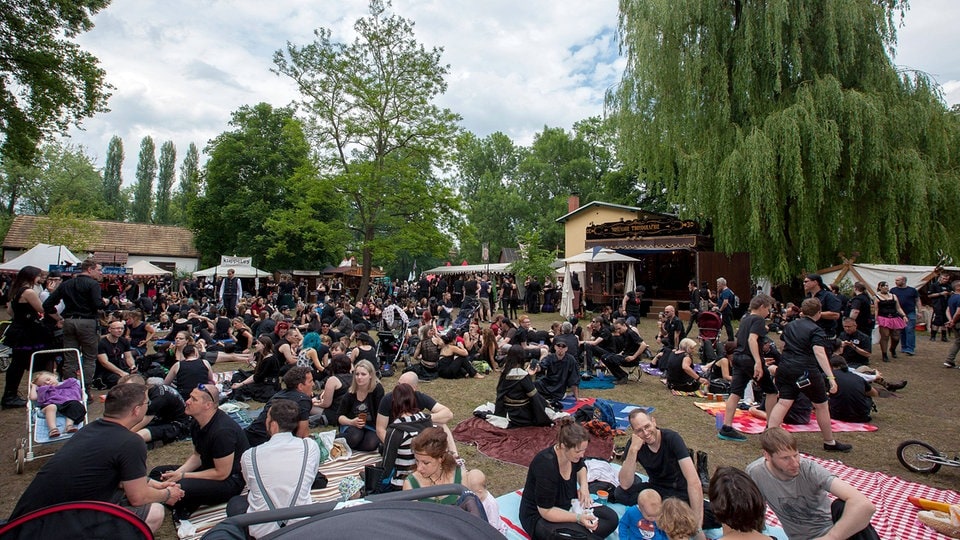 WGT 2025 ohne Ticket: 9 Tipps – Gothic Pogo Festival bis Heidnisches Dorf