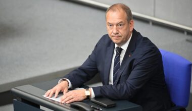 Wehrbeauftragter für verpflichtenden Wehrdienst - wenn nötig