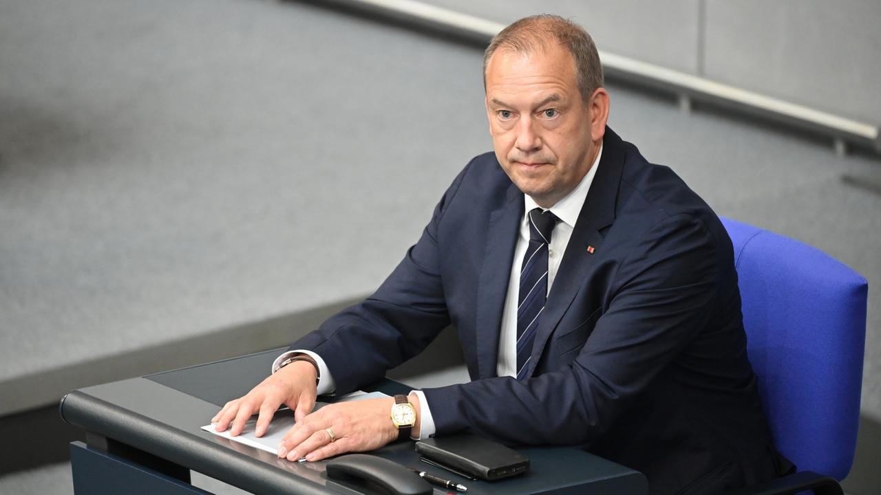 Wehrbeauftragter für verpflichtenden Wehrdienst - wenn nötig