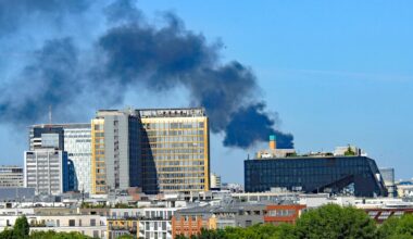Brand auf Dach eines Hochhauses in der Kurfürstenstraße gelöscht