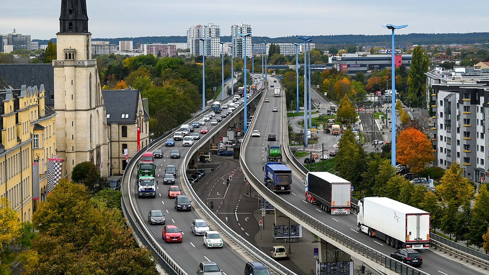 Hochstraße in Halle wird saniert - Behinderungen für Autofahrer vorprogrammiert