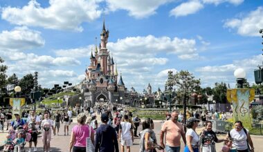 Frankreich: Neunjährige Ukrainerin im Brautkleid – Polizei ermittelt nach Fake-Hochzeit im Disneyland