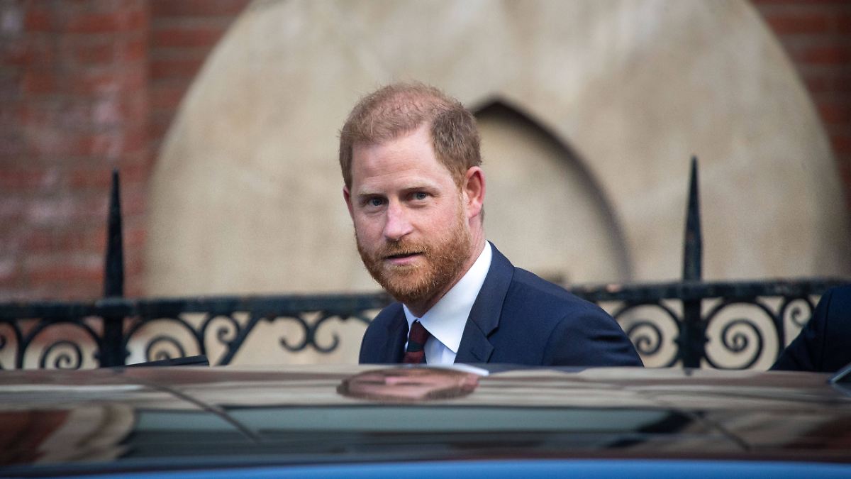 Spencer für Mountbatten-Windsor: Wollte Prinz Harry seinen Nachnamen ändern?