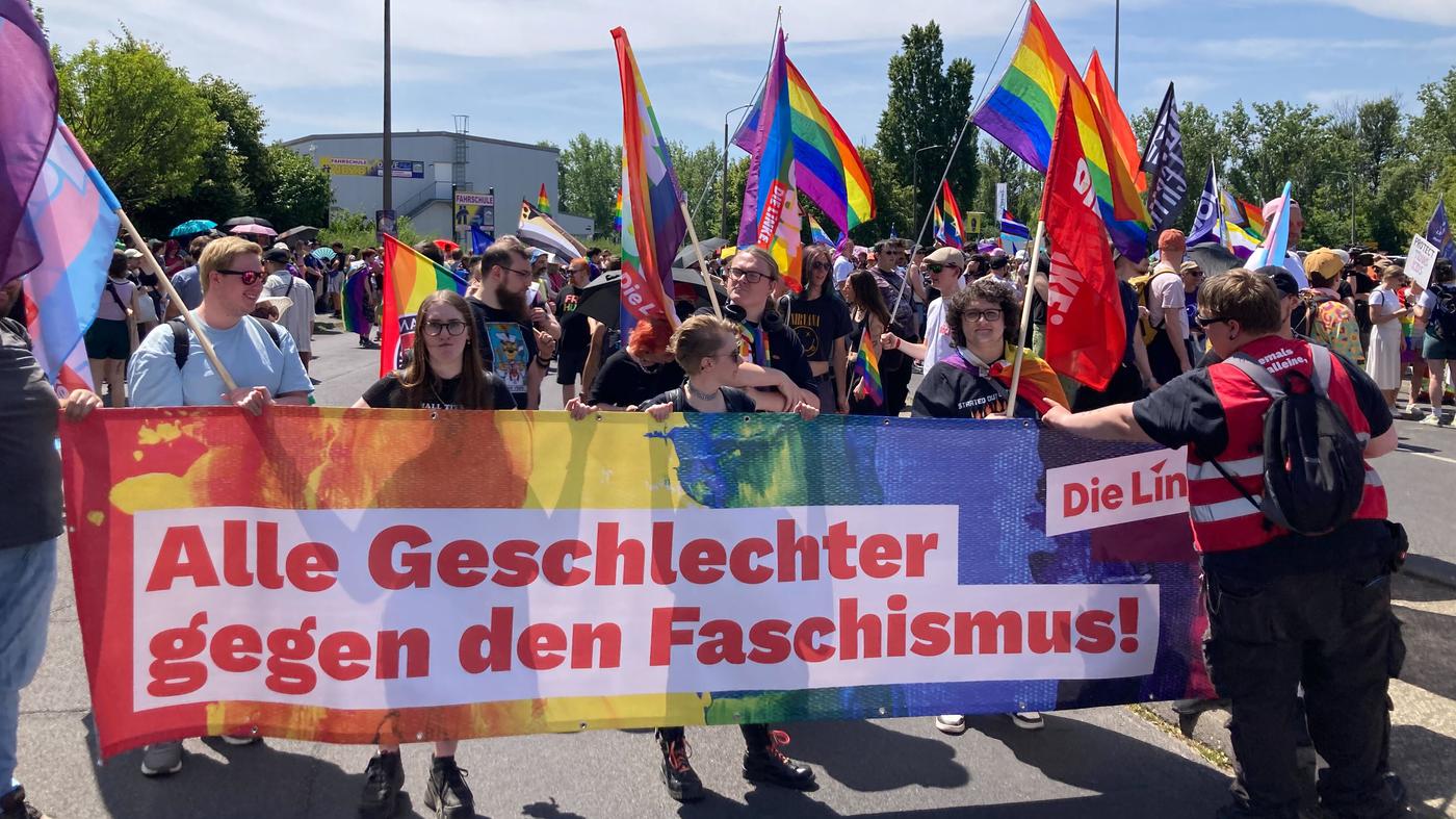 Queere Menschen feiern CSD mit erhöhtem Schutz