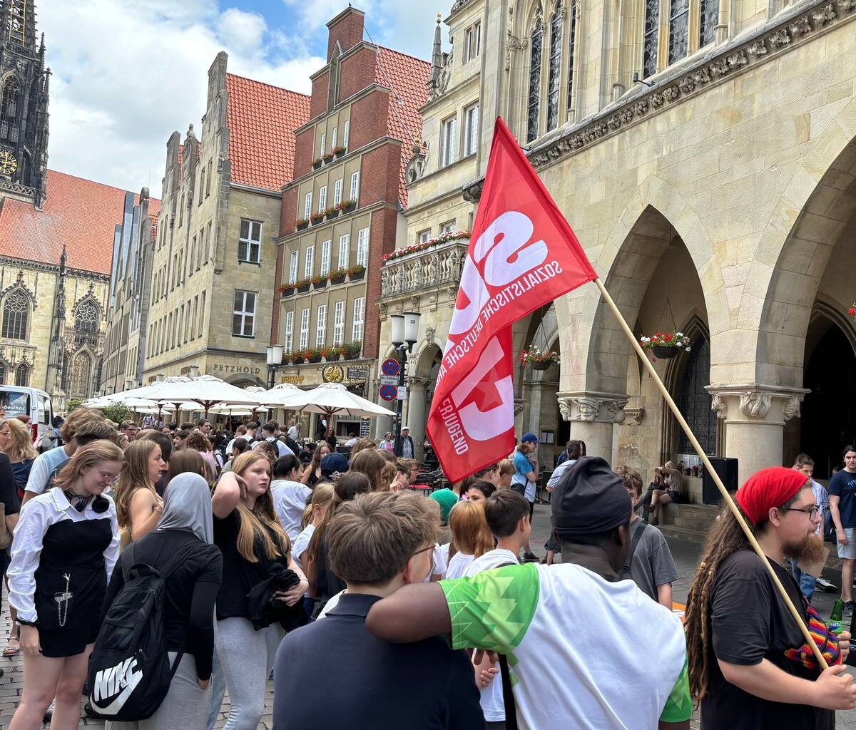 Demo für bessere Bildungschancen - Antenne Münster