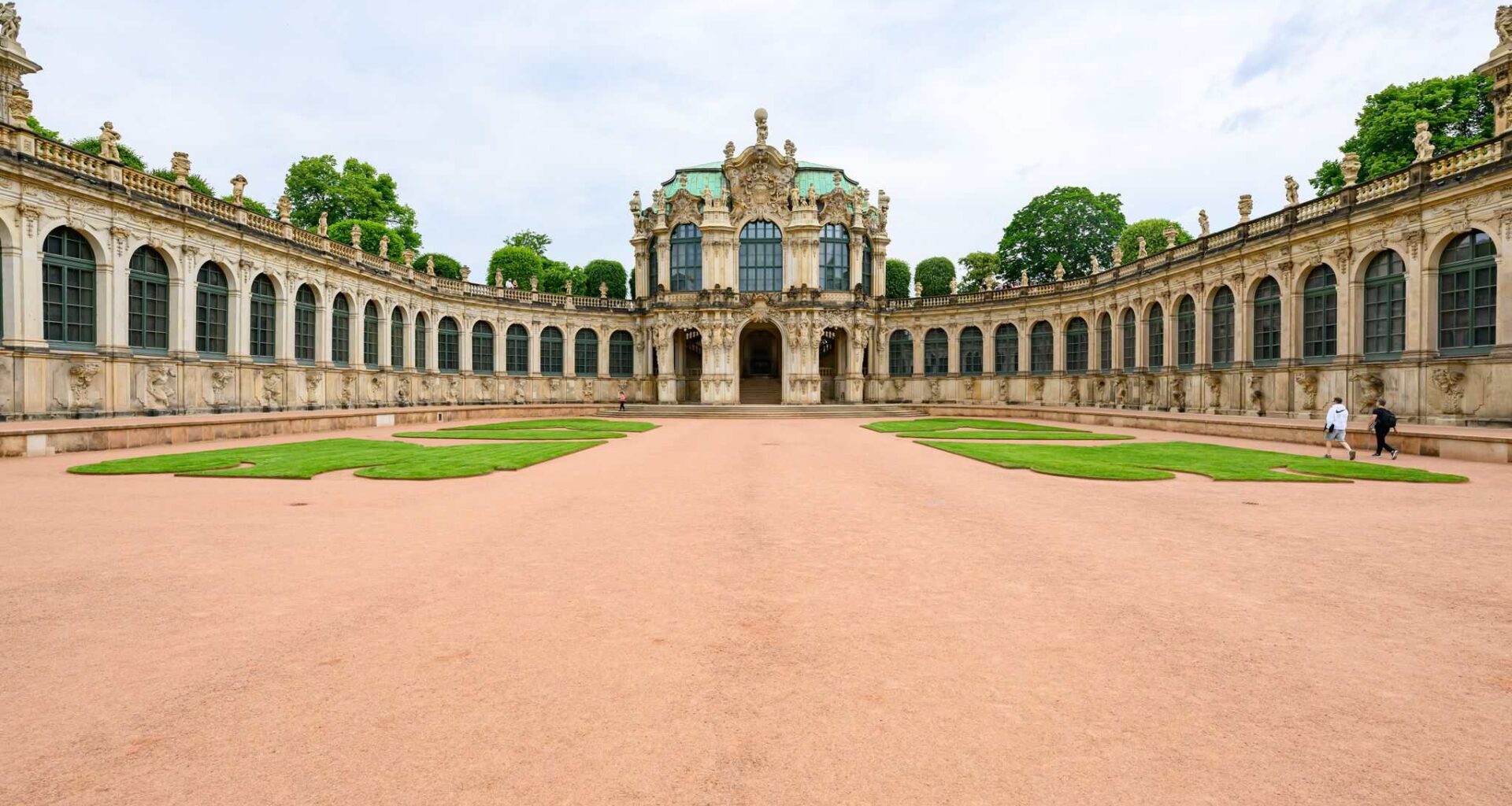 Innenhof-Sanierung des Dresdner Zwingers vor Abschluss