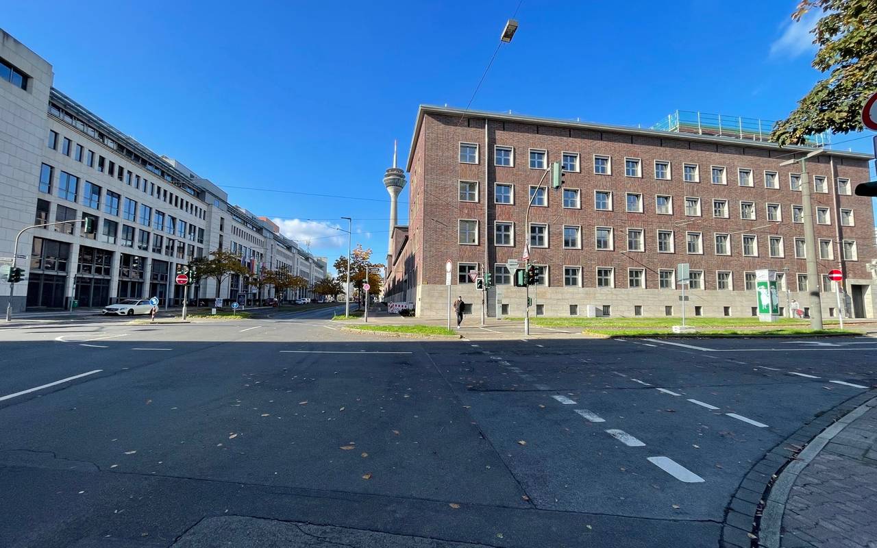 Das Polizeipräsidium am Jürgensplatz in Düsseldorf.