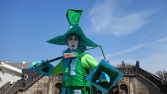 Ein Künstler von Art Tremondo beim Kleinen Fest in den Herrenhäuser Gärten © NDR Foto: Martina Witt