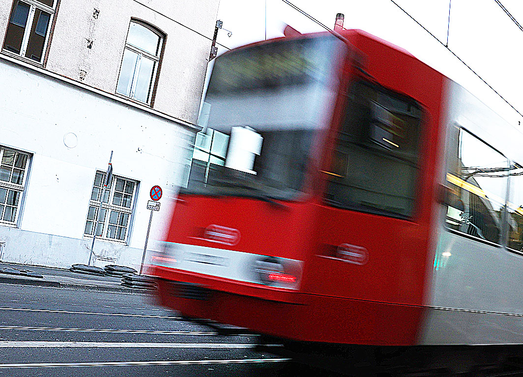 KVB Stadtbahnlinie 18 für einen Monat im rechtsrheinischen Köln unterbrochen