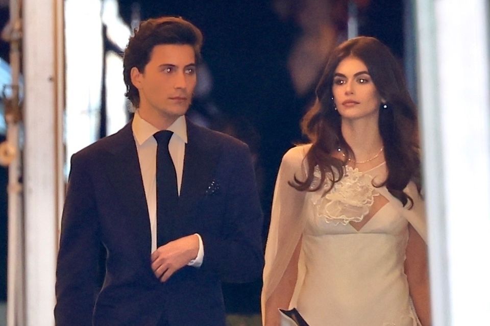 Lewis Pullman und Kaia Gerber verlassen Anfang März zusammen eine Oscar-Party