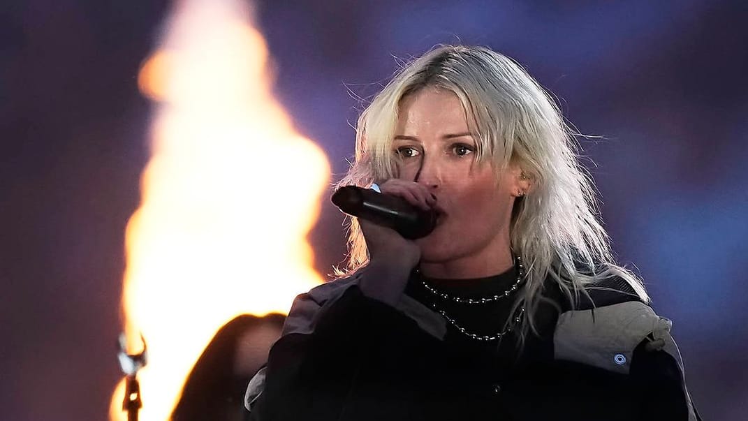 Linkin-Park-Sängerin Emily Armstrong bei einem Auftritt (Archivfoto): Das Konzert ihrer Band trifft auf die Aufbauarbeiten zum Schützenfest.