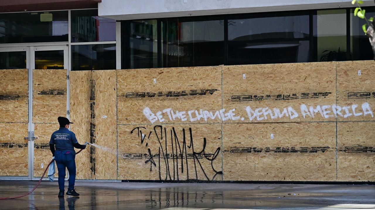 Ausgangssperre in US-Metropole Los Angeles aufgehoben