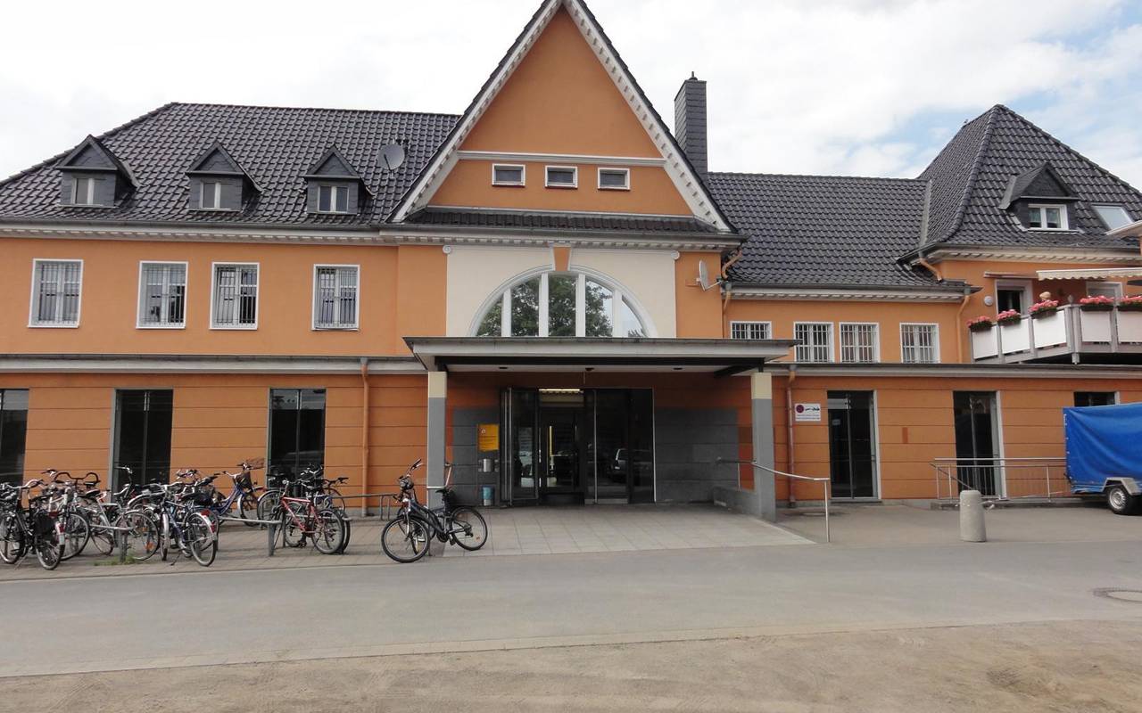 Das Bahnhofsgebäude in Lünen.