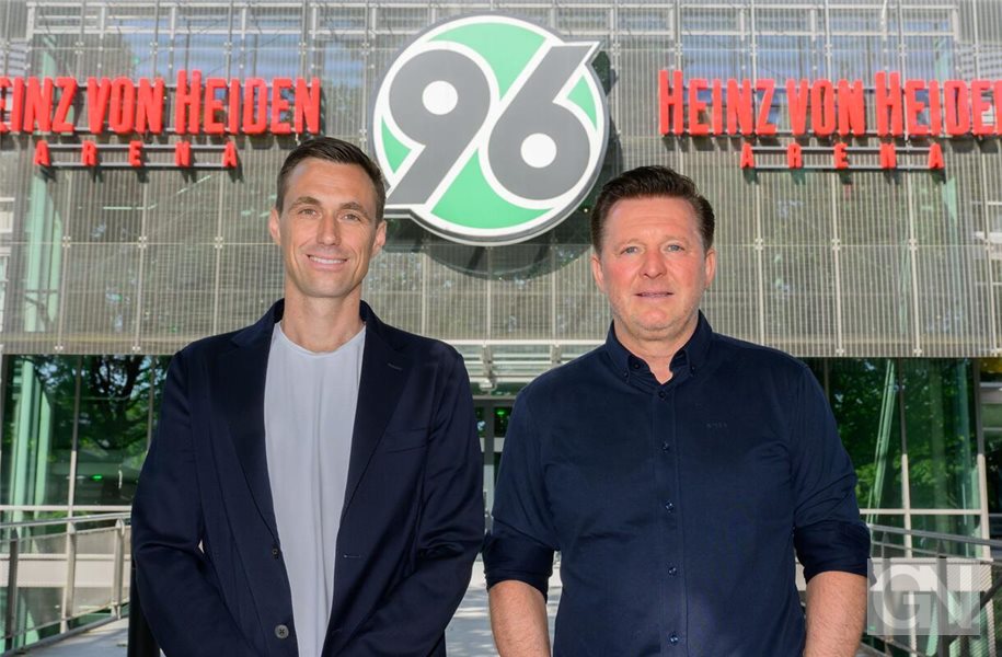 Marcus Mann treibt den Umbruch bei Hannover 96 gemeinsam mit Christian Titz weiter voran. Foto: Julian Stratenschulte/dpa