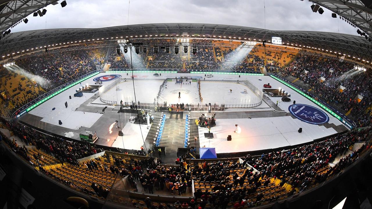 Eishockey | DEL: Dresdner Eislöwen starten in die DEL beim Deutschen Meister Eisbären Berlin