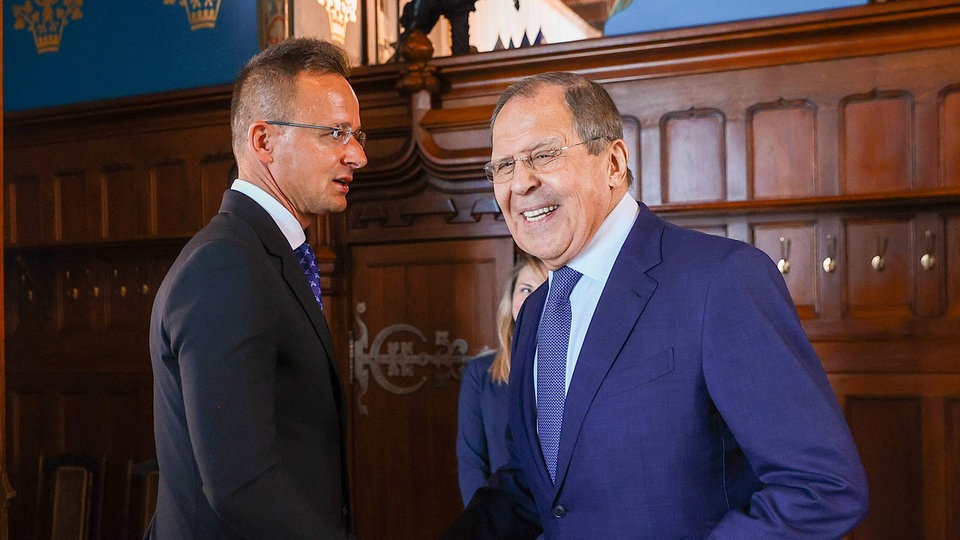 Ukraine-News: Ungarn und Slowakei wollen EU-Sanktionen gegen Russland blockieren