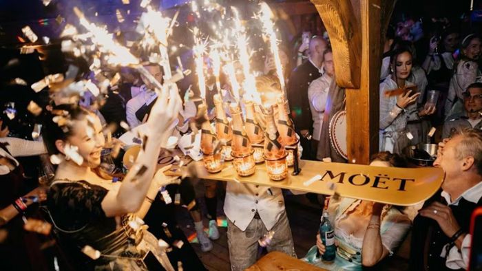 Cannstatter Volksfest: Bar-Wechsel sorgt für Unmut auf dem Wasen