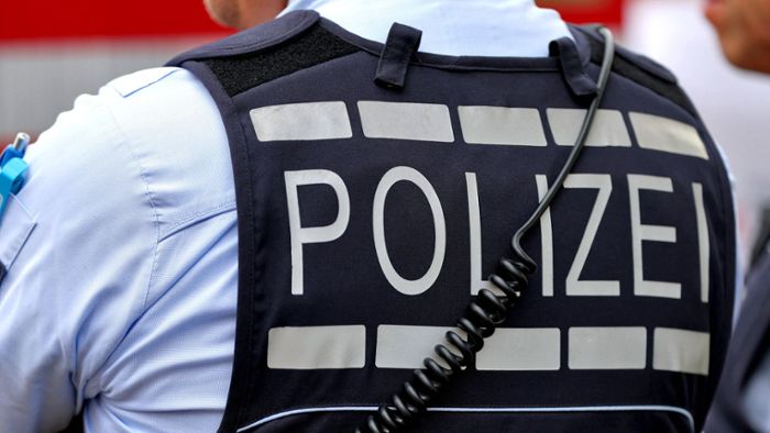 Haltestelle in Stuttgart-Sillenbuch: 81-Jähriger stürzt im Bus – Polizei sucht Zeugen