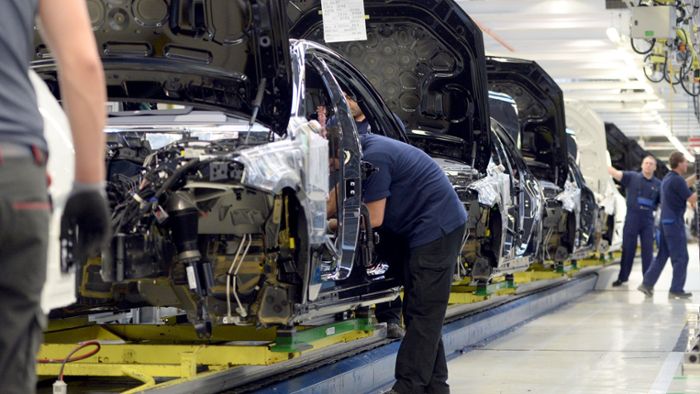 Arbeitsagentur schlägt Alarm: Autokrise trifft in der Region Stuttgart vor allem junge Menschen