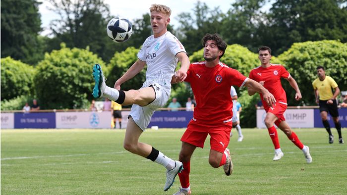 Stuttgarter Kickers: Kantersieg zum Testspielauftakt gegen VfR Mannheim