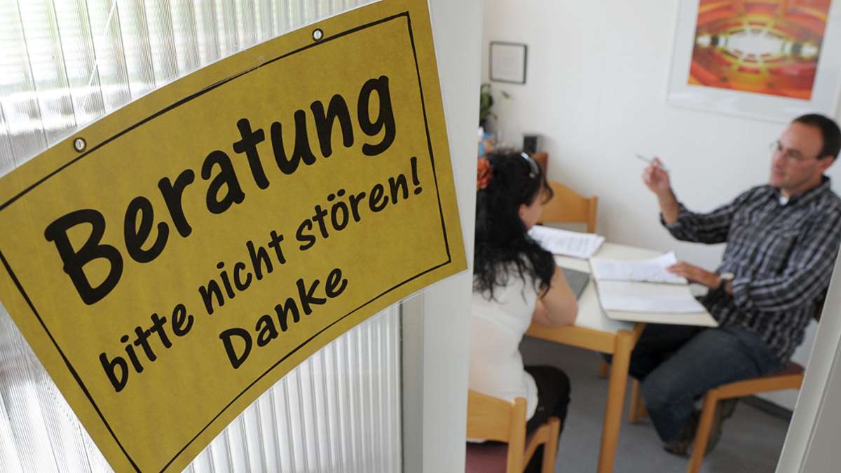 Hilfen in Ostfildern: Immer mehr Menschen in Not – mehr Geld für soziale Beratung - Ostfildern