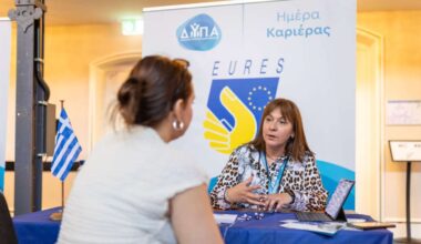 Griechische Jobmesse: Griechenland wirbt in Stuttgart um Fachkräfte