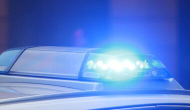 Stuttgart-Nord: Autofahrer fährt gegen Poller und flüchtet – Zeugen gesucht