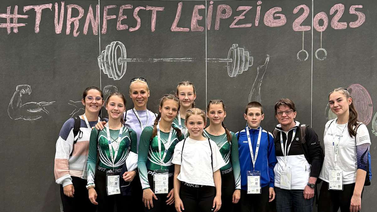 Team Suhl (von links): Susan Voelkel, Kati Juschkat, Kerstin Zeizinger, Ida Büchling, Evangeline Moers, Ava Zeizinger, Luisa Juschkat, Lars Enders, Anja Enders und Lena Juschkat.
