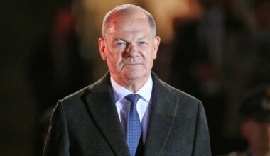 Meinung zu Kriegen: Ex-Kanzler Scholz: Eskalation im Nahost-Krieg vermeiden