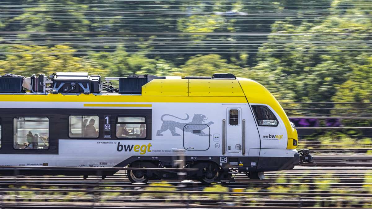 Familienreservierung abgeschafft: „Nicht in Ordnung“ – Eltern in Stuttgart zeigen Unverständnis für DB-Änderung