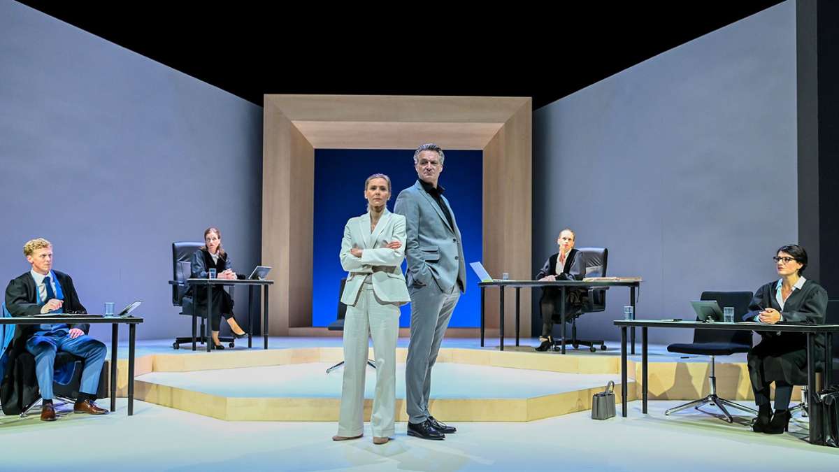Premiere in Stuttgart: Lügt sie oder lügt er? - Kultur