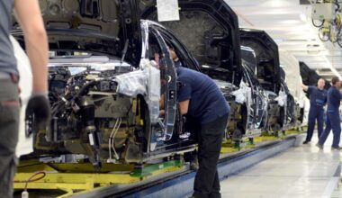 Arbeitsagentur schlägt Alarm: Autokrise trifft in der Region Stuttgart vor allem junge Menschen
