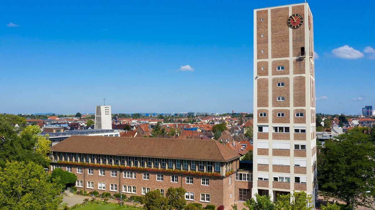 Kornwestheim: Kornwestheimer Rathaus wird 90!