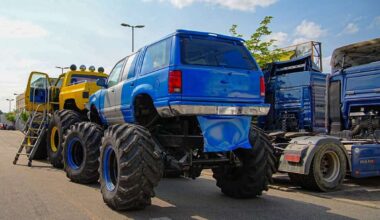 Kreis Esslingen: Auto fährt bei Stuntshow in Zuschauermenge - mehrere Verletzte