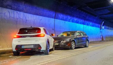 Unfall in Stuttgart: Im Heslacher Tunnel auf Gegenfahrbahn geraten