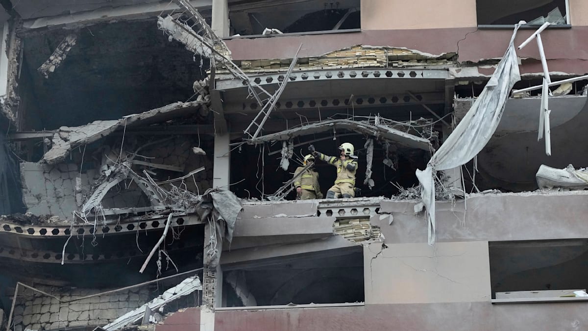 Naher Osten: Explosionen in Teheran – Israel greift militärische und nukleare Ziele im Iran an