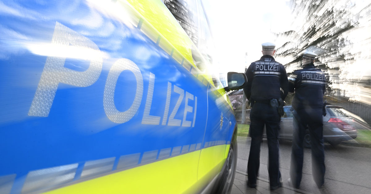 Unbekannter beißt Reisendem ein Stück vom Ohr ab