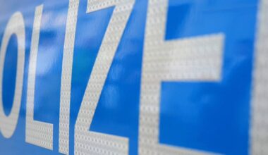Solingen: 25-jähriger Motorradfahrer stirbt bei Unfall