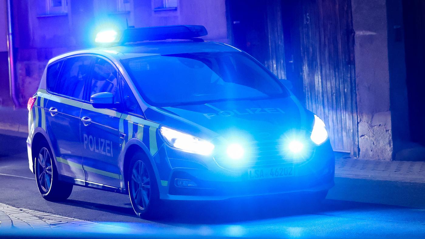 Imbissverkäuferin von jungen Männern angegriffen und rassistisch beleidigt