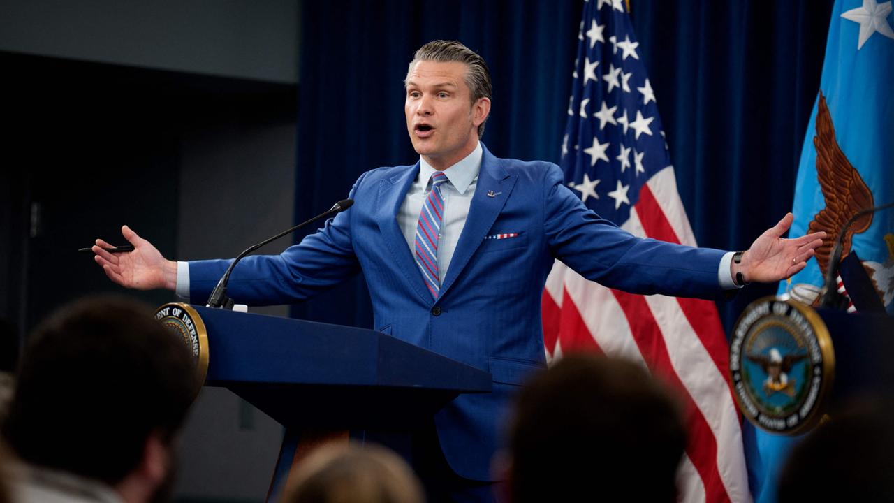 Nach US-Angriff auf Iran: Die wichtigste Frage lässt Hegseth unbeantwortet