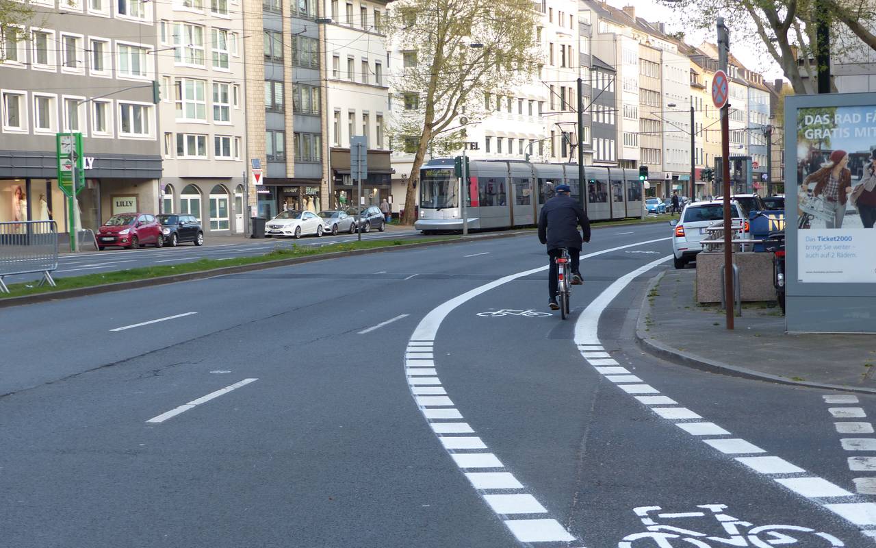 Mehr Radwege in Düsseldorf - Hier an der Kaiser-/Fischerstraße